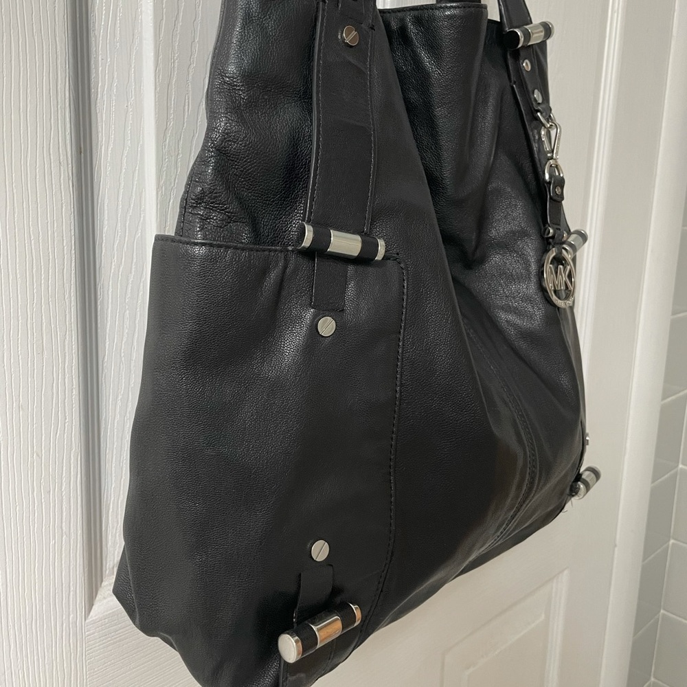 Michael Kors Large Black Purse - Picture 4 of 9